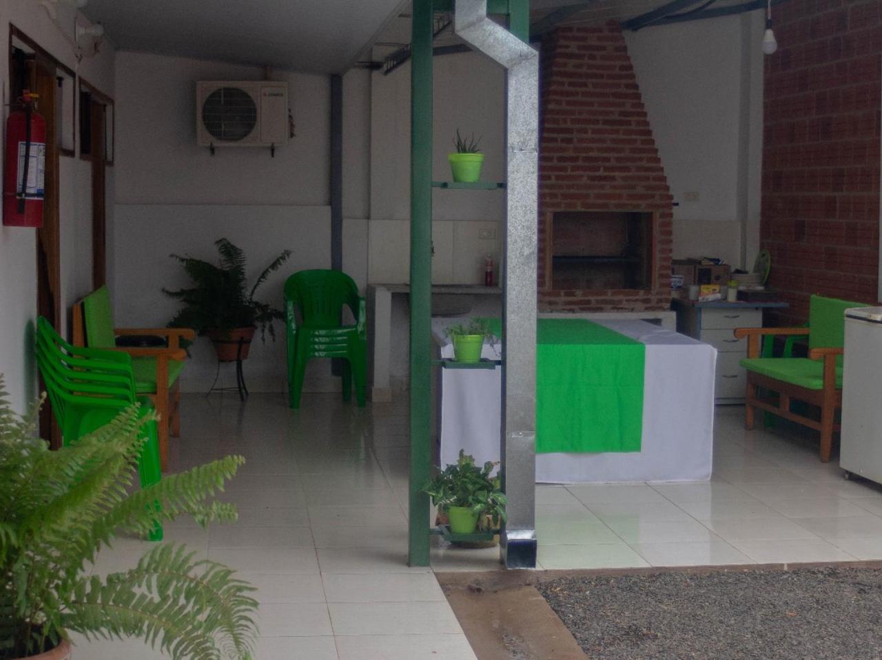 Hostel Helecho'S Hostal Encarnación Exterior foto